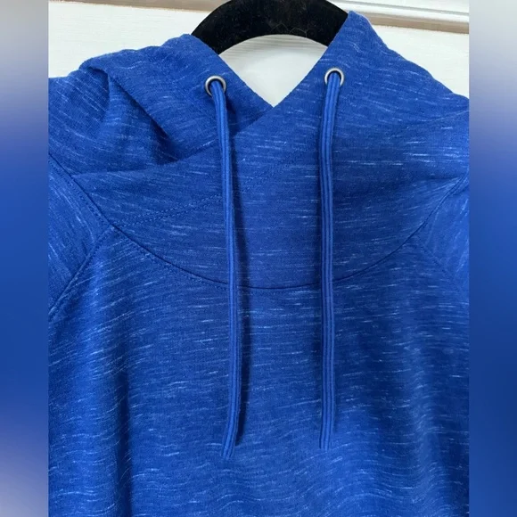 Avalanche Women’s Royal Blue Hooded Pullover Sweatshirt - Picture 5 of 6